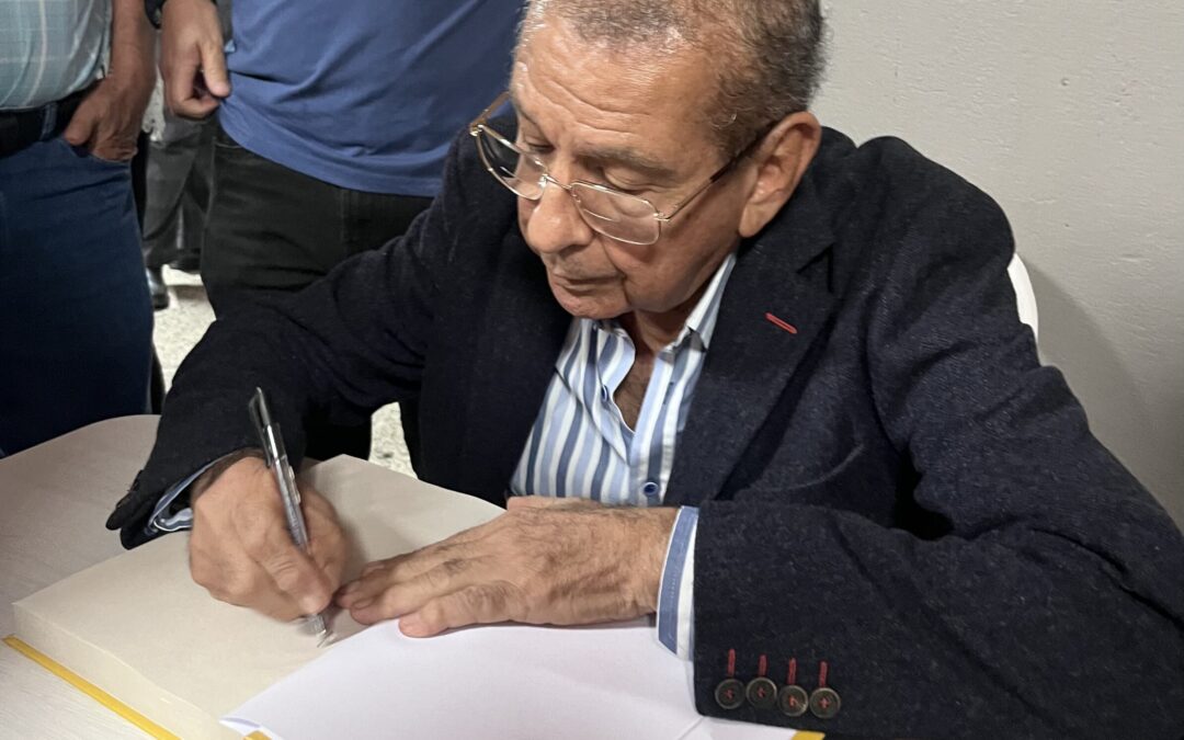 Conoce a nuestros graduados que estarán presentes en Ulibro 2026