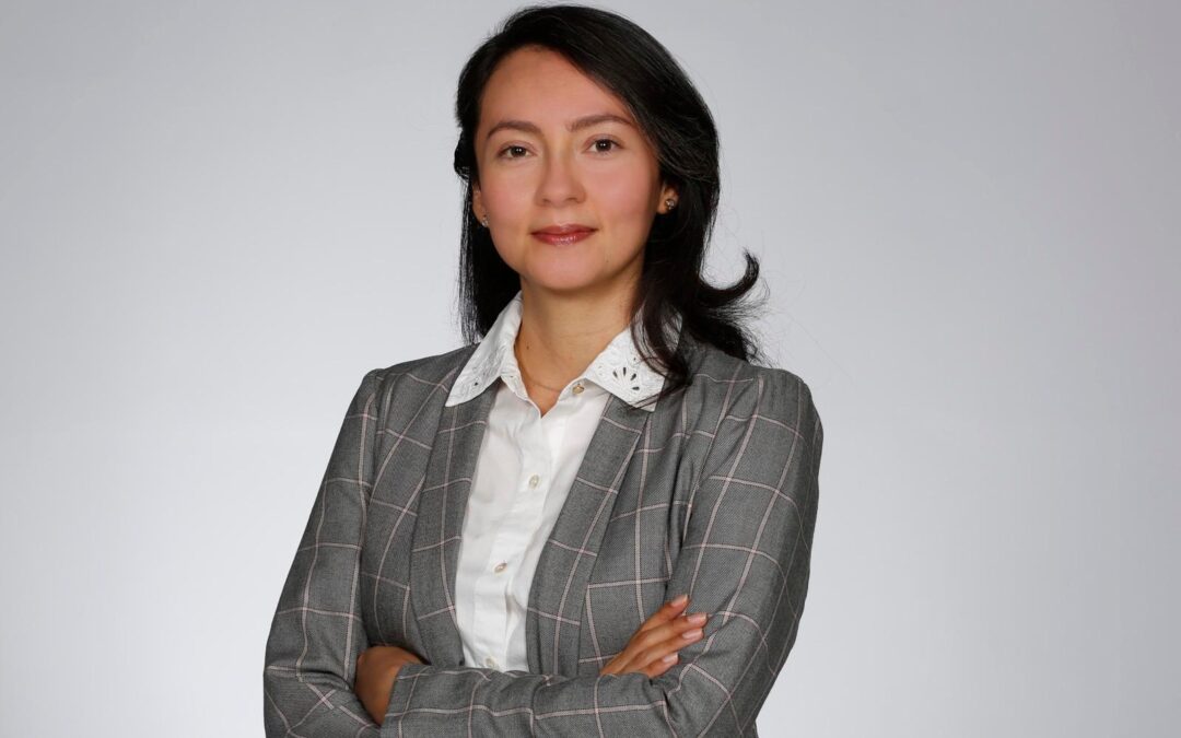 Formación que trasciende fronteras: el camino investigativo de una graduada UNAB