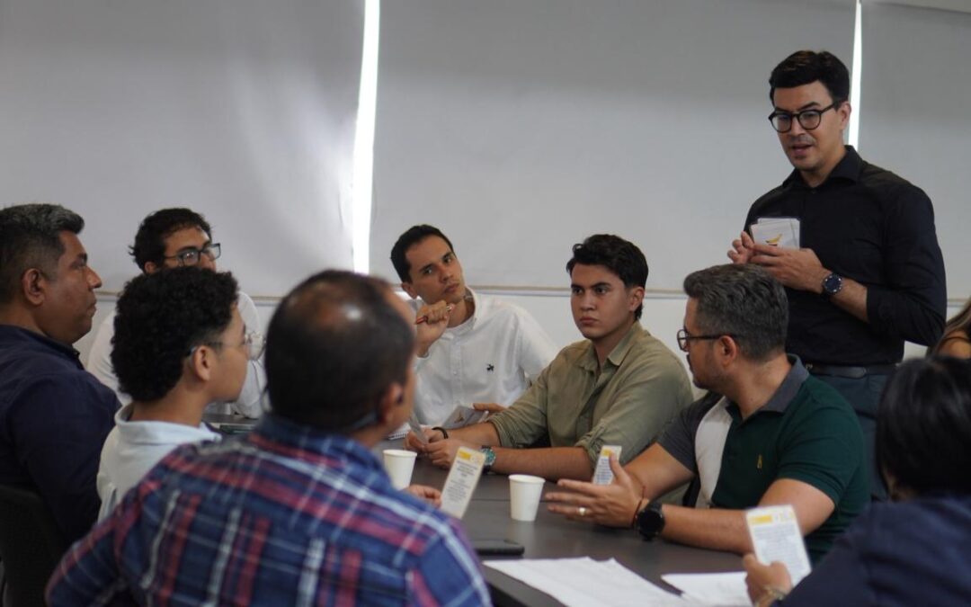 Un graduado UNAB que aporta al análisis y desarrollo de las regiones