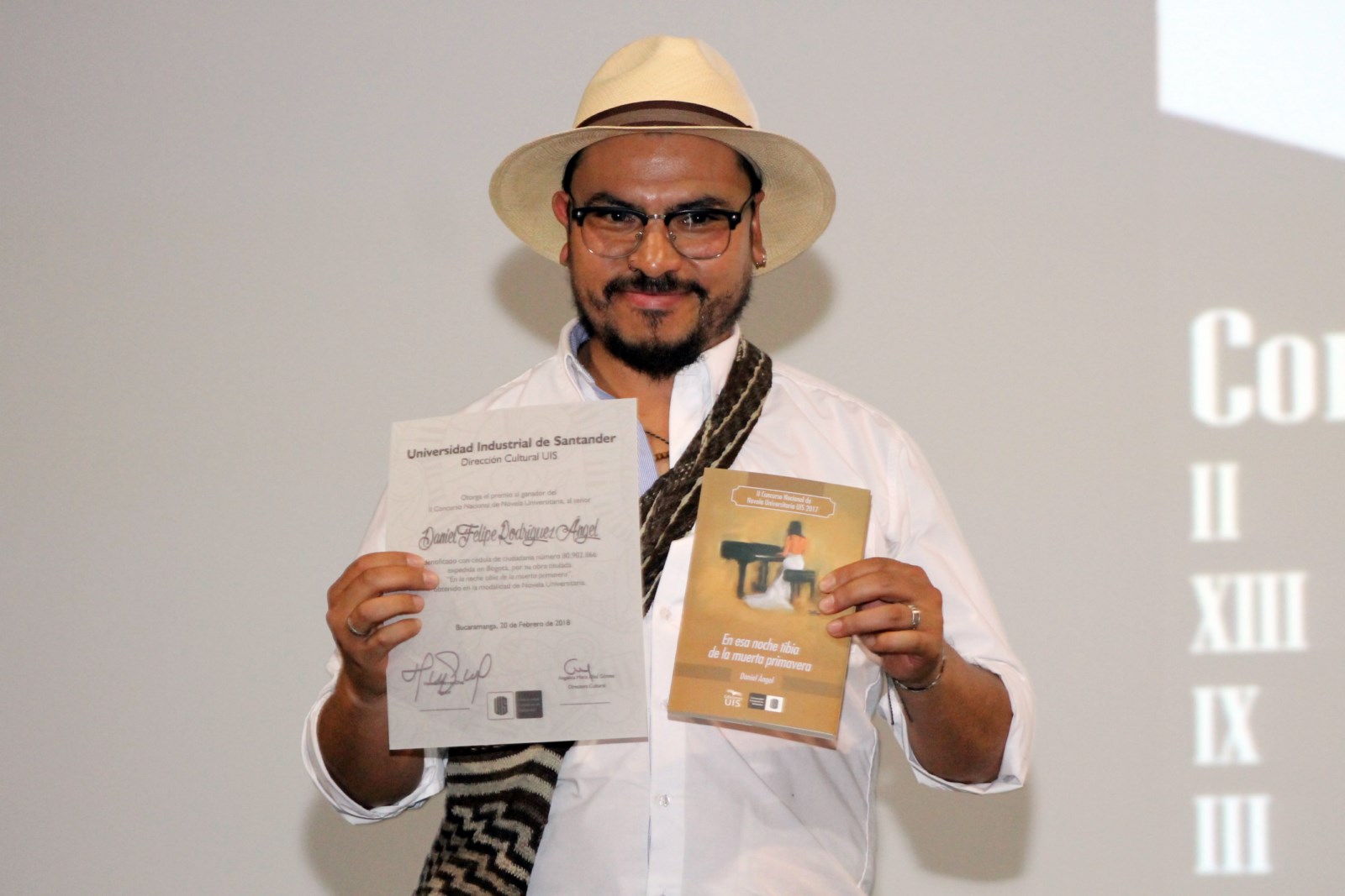 Estudiante de literatura UNAB gana Concurso Nacional de Novela UIS.