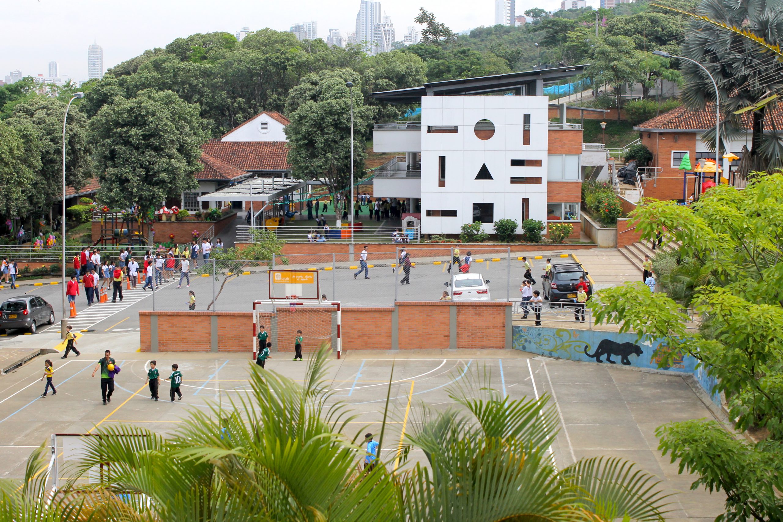 El Instituto Caldas ofrece ahora doble titulación