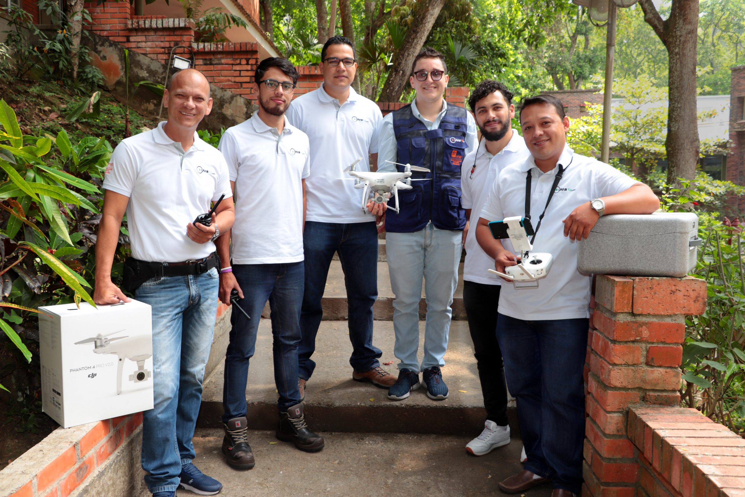 La UNAB cuenta con seis operadores de dron certificados