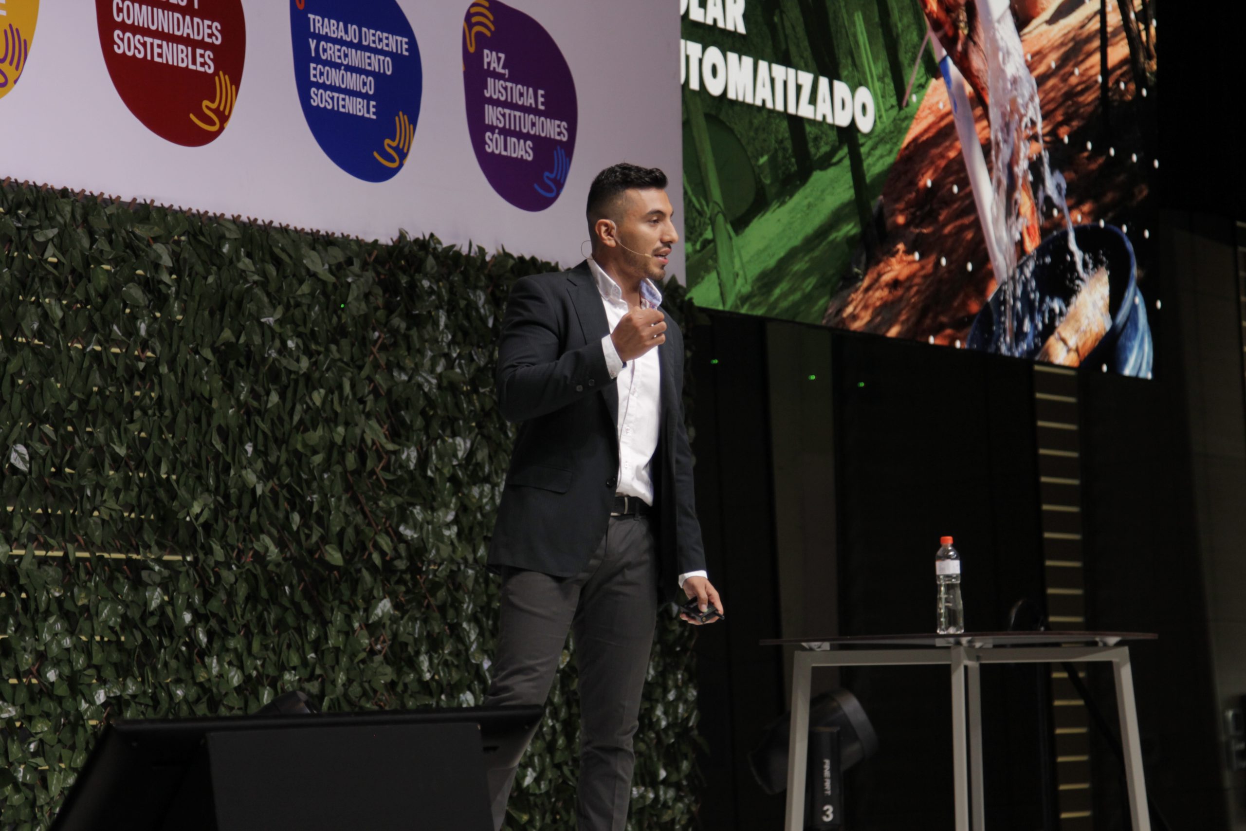 Proyecto UNAB, finalista por Santander en premio Social Skin