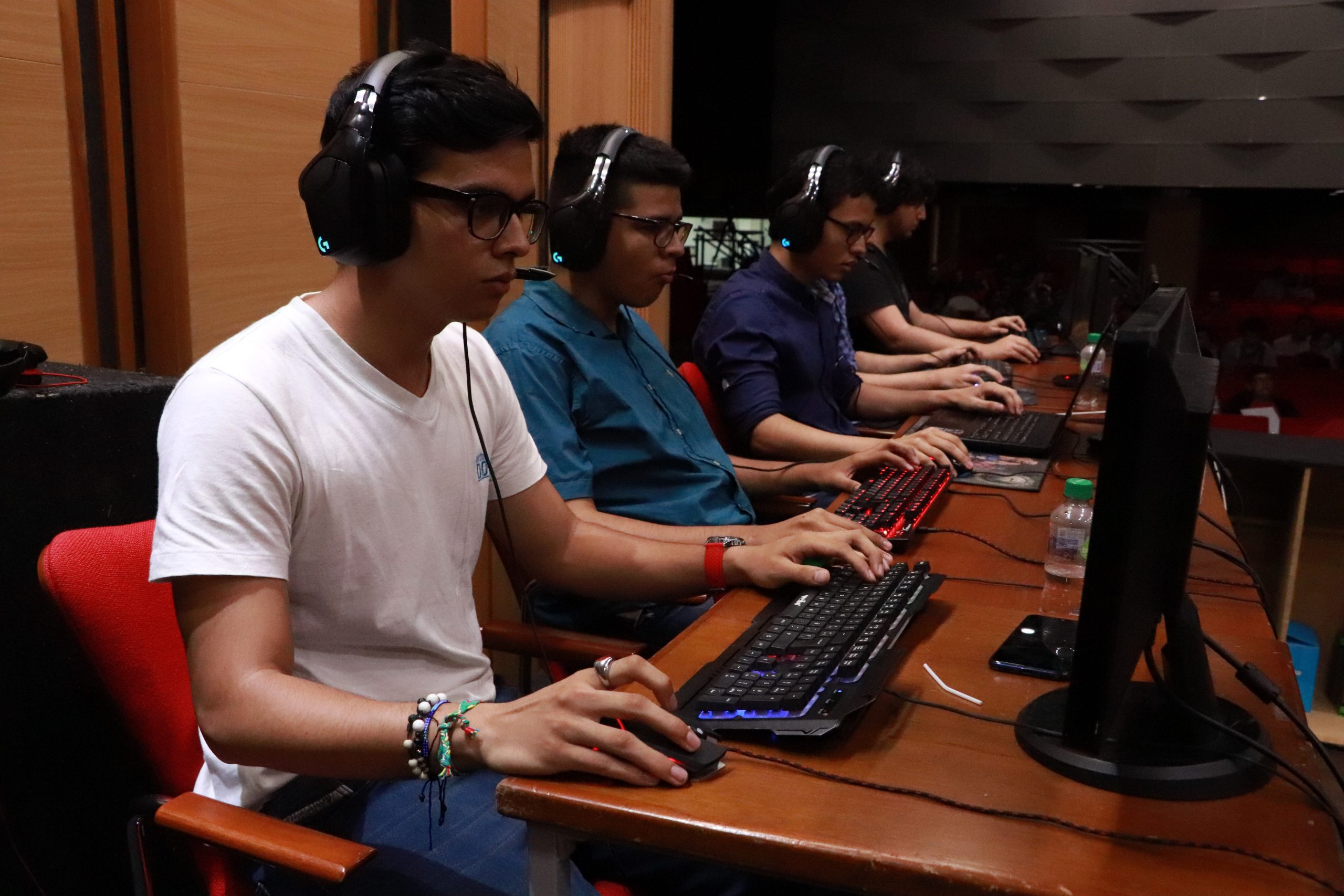 Deportistas electrónicos se midieron en el Bucaramanga Game Festival