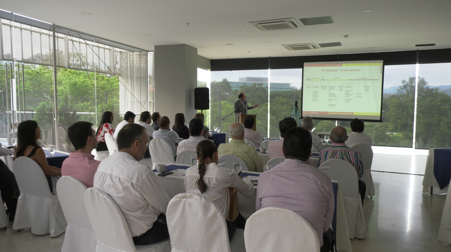 Rector UNAB lidera reactivación de ProSantander