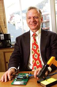 Experto del Instituto de Computación de Kobe en la UNAB