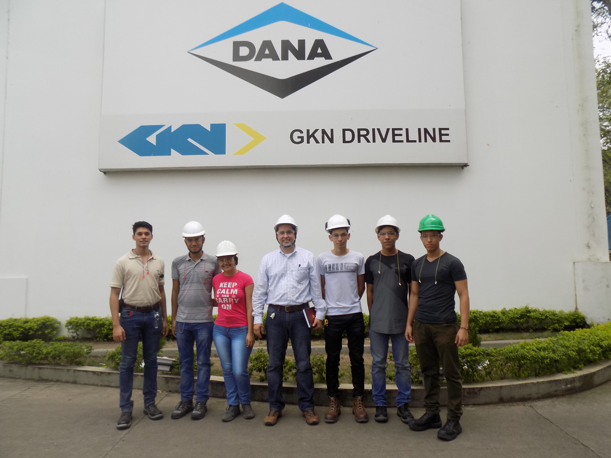 Visita Ingeniería Mecatrónica a Dana Transejes Colombia