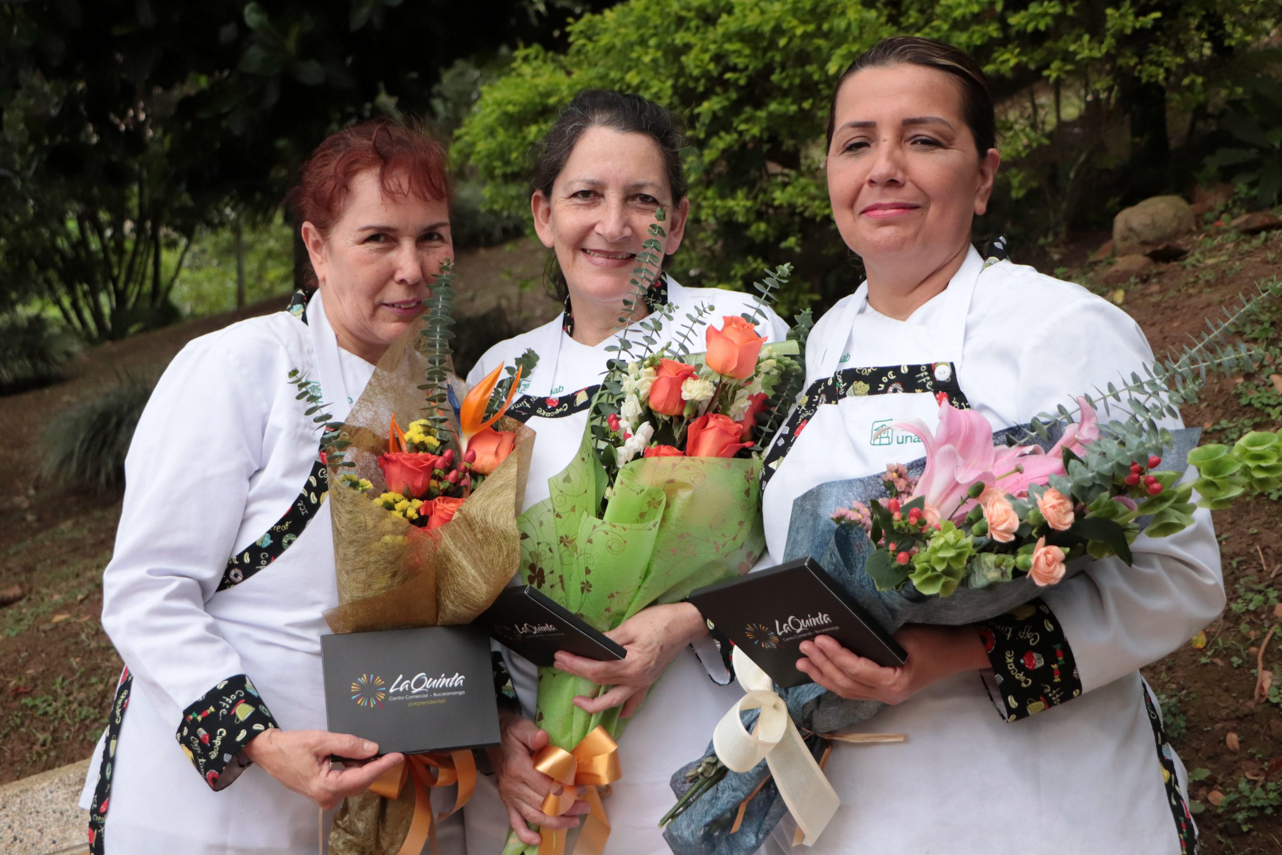 Cocineras del Hostal reciben reconocimiento por 18 años de compromiso