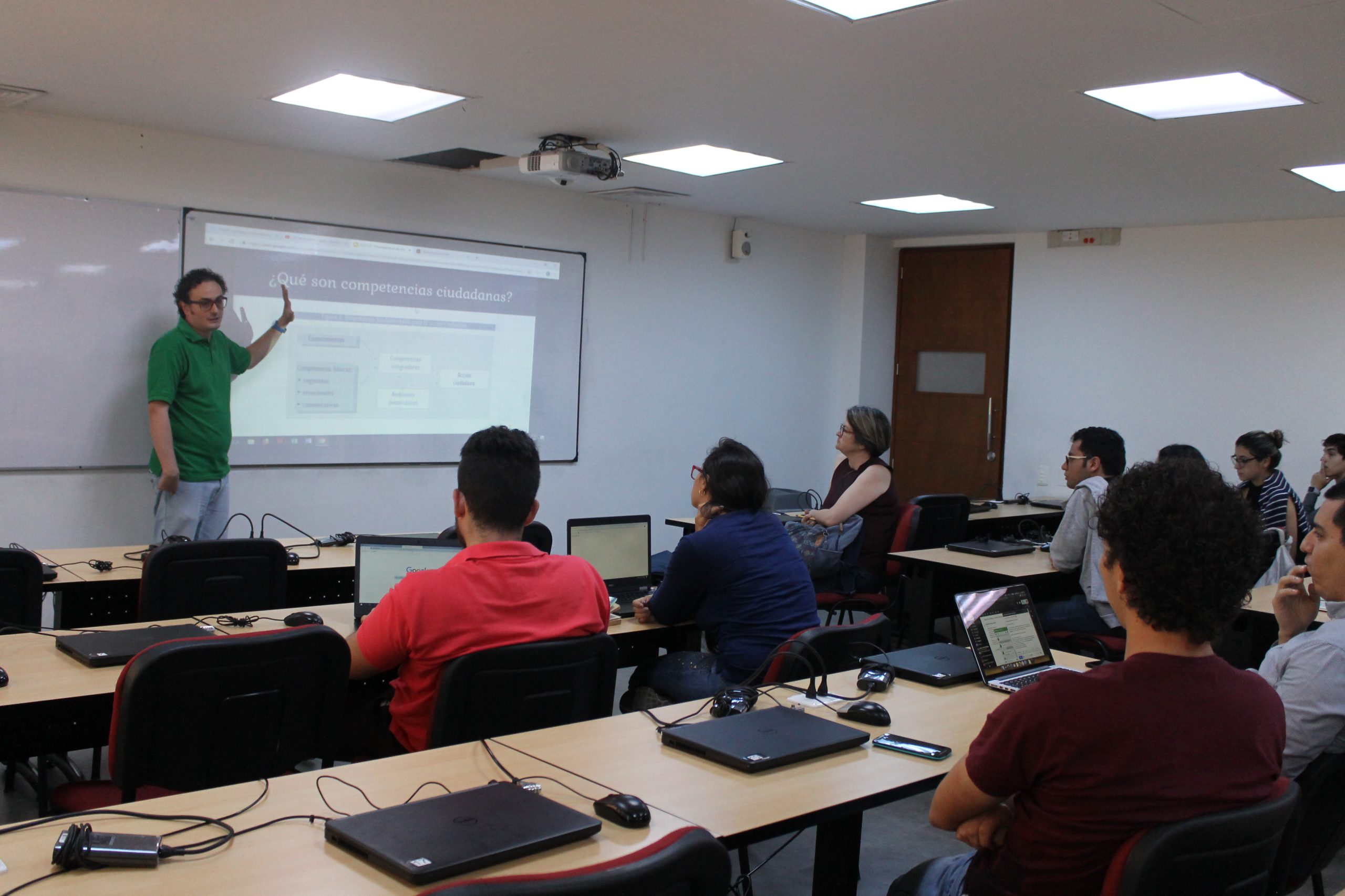 UNAB incursiona en economía experimental