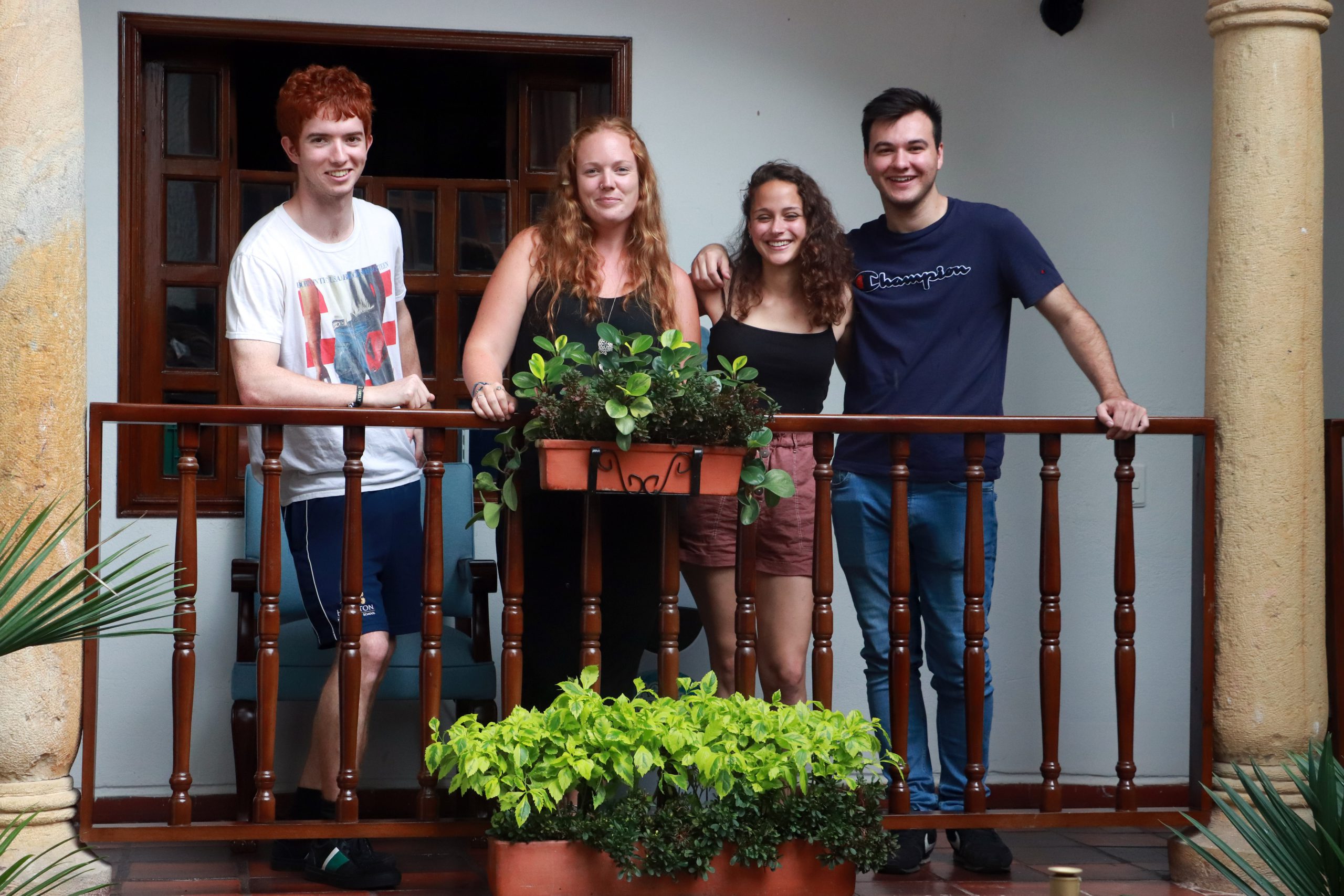 Más asistentes de lenguas al servicio de la comunidad UNAB