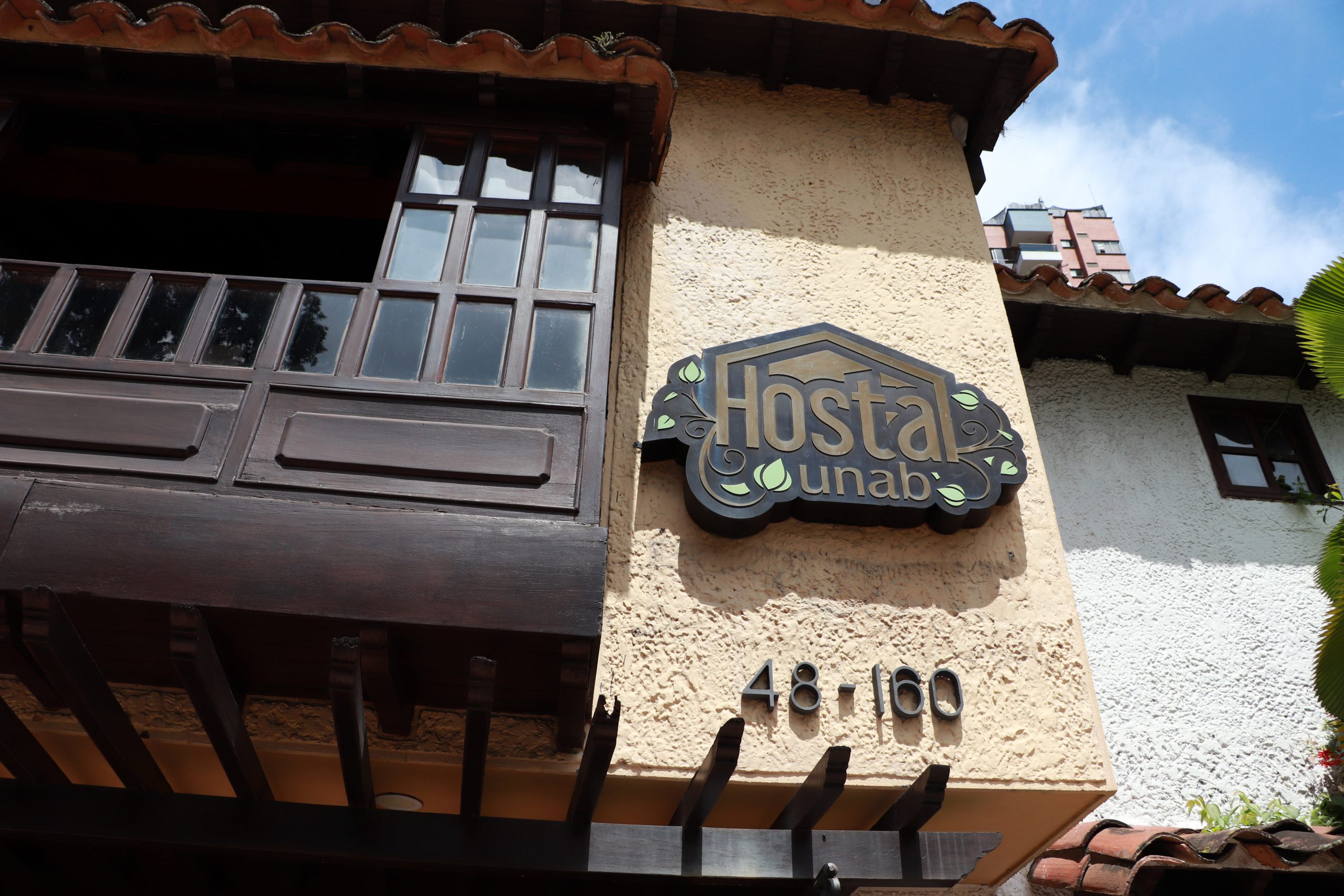 ¿Cómo solicitar servicios en el Hostal UNAB?