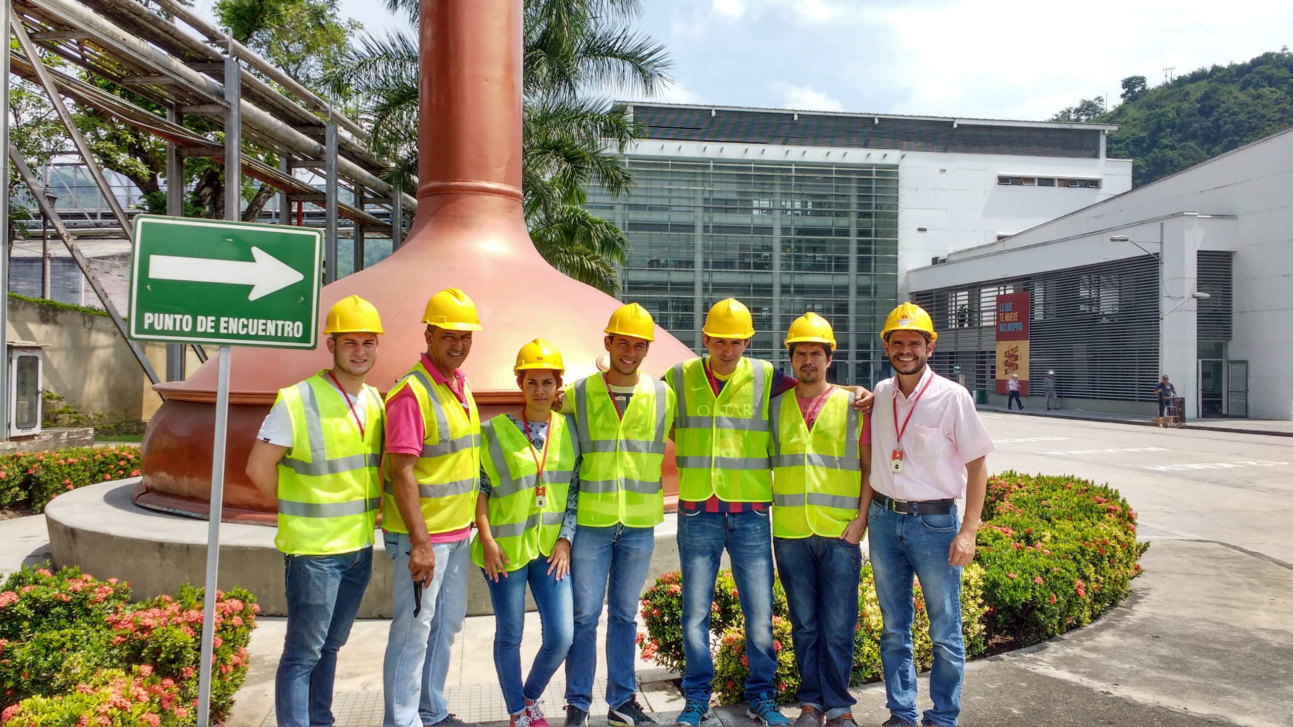 Estudiantes UNAB visitan Bavaria