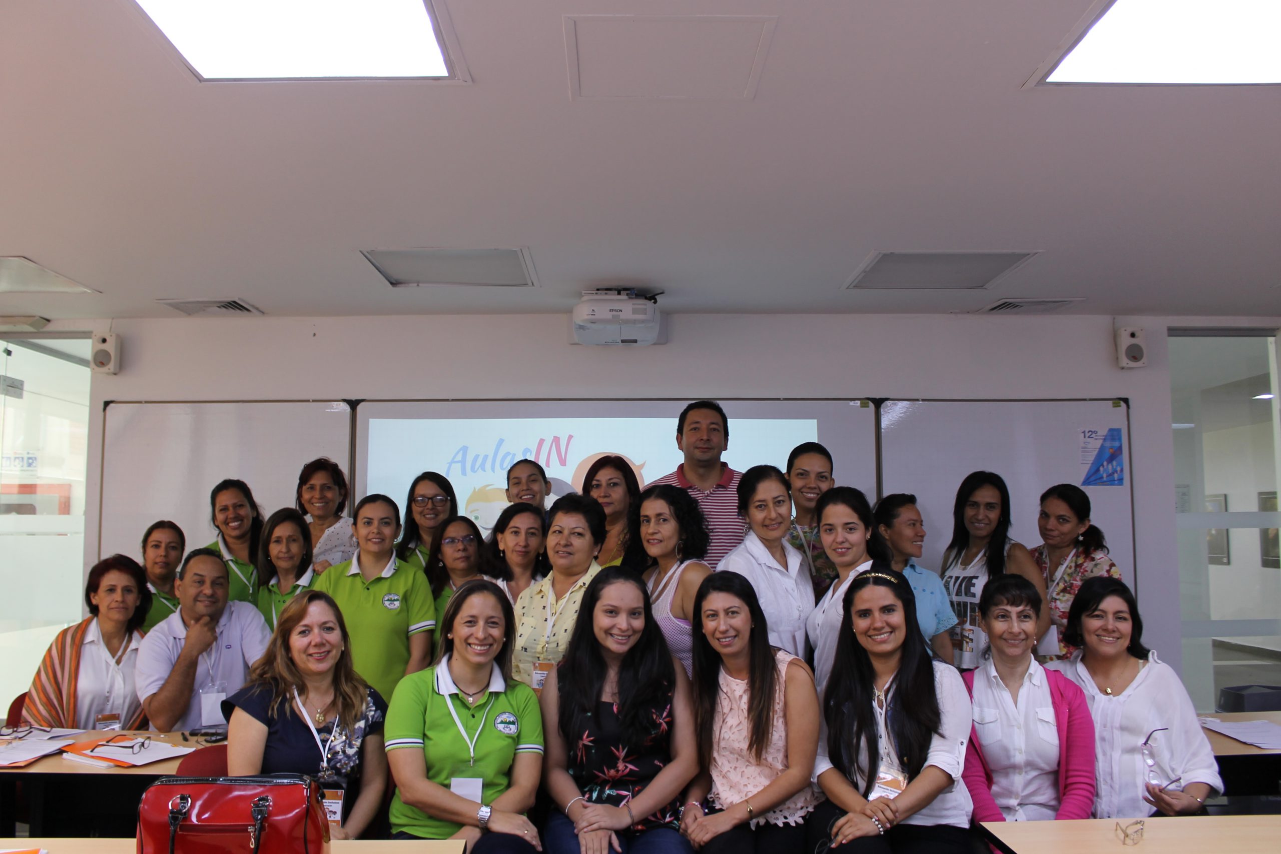 Grupo de Investigación capacita a docentes