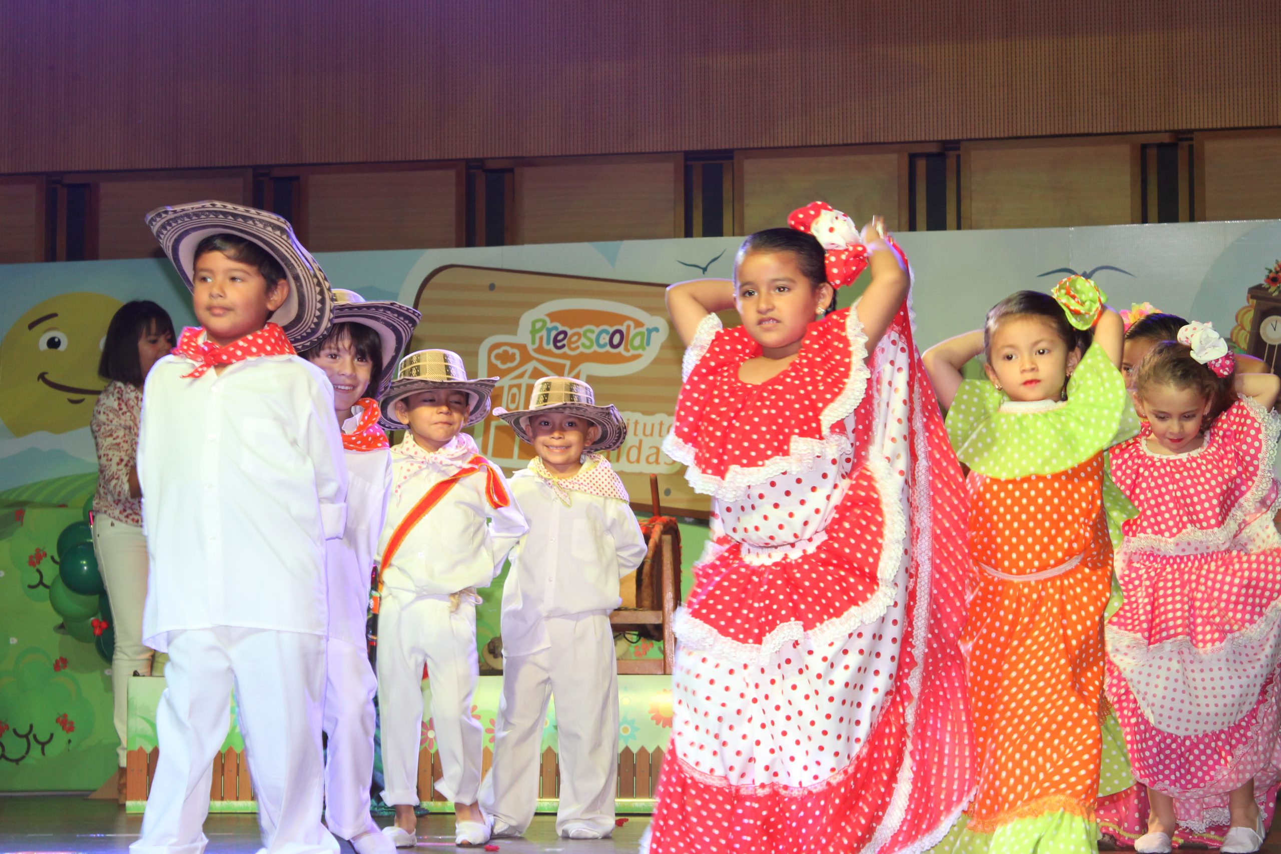 Clausura Preescolar Instituto Caldas