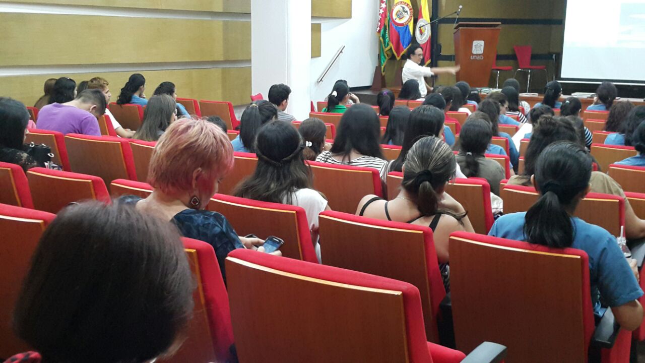 Explorando la Maleta Viajera: Promoción de lectura escritura en Educación Infantil