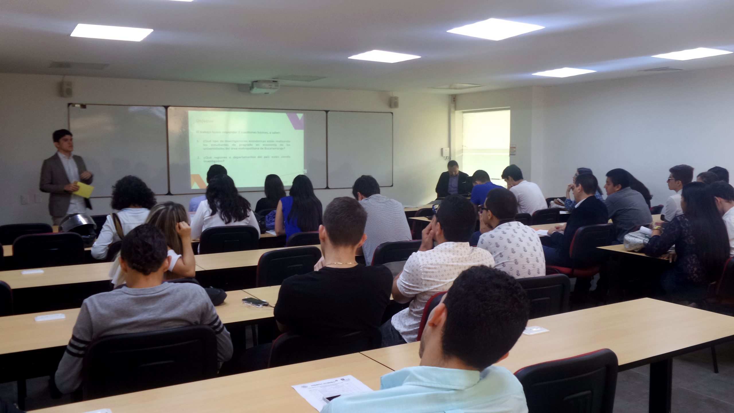 El Primer Encuentro de Investigación de Estudiantes de Economía fue un éxito