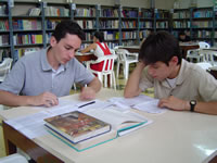 «La Biblioteca tomada por Cortázar»