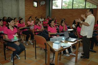 Colegio Cabecera del Llano