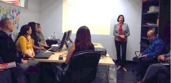 Reunión de la UNAB con los docentes en Bogotá