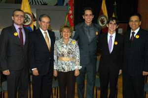 3 alumnos de la Unab son los más “tesos” de la Bolsa