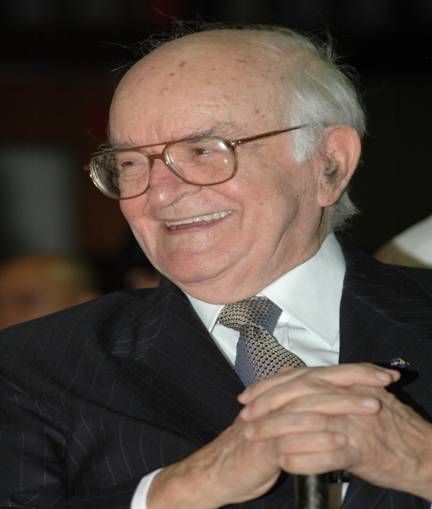 Celebración Cumpleaños Dr. Alfonso Gómez Gómez