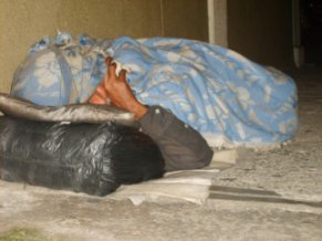 La limosna aumenta la indigencia