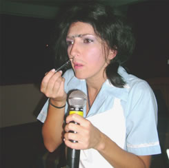 El humor es una vaselina para la crítica?