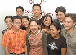 Con trabajos de clase los jóvenes desplazan el miedo a la esperanza