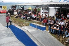 Skateboarding: piruetas sin pista en Bucaramanga