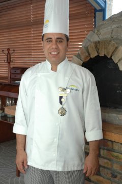 ¿;Quién pidió timbal de gallina criolla?