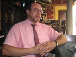 España abre puertas a  los latinoamericanos