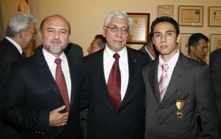 Ingeniero de Sistemas UNAB ganó premio «Lino de Pombo»