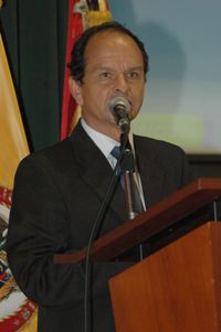 «Las universidades de hoy demandan auténticos maestros»