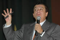 El país debe firmar el TLC