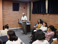 Docentes buscan mejores resultados en el Ecaes