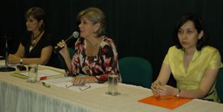 «Padres deben acompañar a sus hijos universitarios»