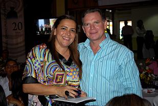 Perfiles y Señas:  Alba Luz Amaya Gutierrez