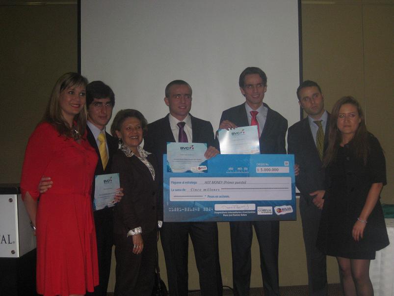 Estudiantes de Ingeniería Financiera UNAB, primer puesto en el Concurso bolsa Millonaria.