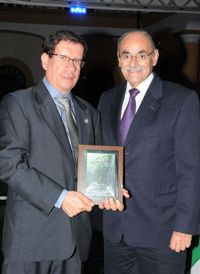 Premio «Luis Enrique Figueroa» al Periódico 15