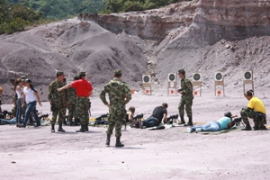 Estudiantes de Investigación Criminal en Polígono