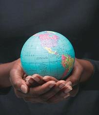 Nuestro tema central:Becas Internacionales para comunidad UNAB