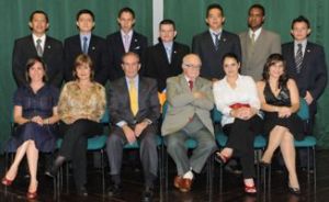 La Universidad entregó 187 diplomas