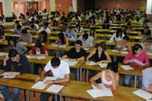Estudiantes se miden en Saber Pro