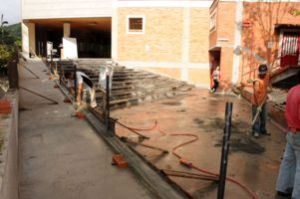 Continúan las obras en la U