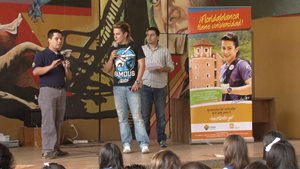 Sebastián Vega, por los colegios