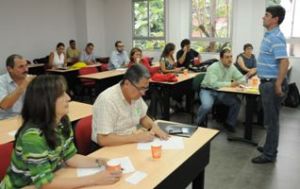 «Apasiónense por lo que enseñen»