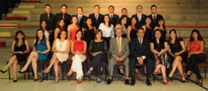 La Universidad entregó títulos a profesionales y especialistas