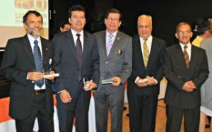 Tres décadas de formación de comunicadores sociales