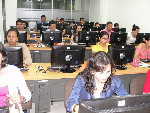 Nuevos estudiantes de la Maestría en Tecnología Educativa