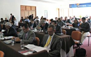 La paz también pasa por la ?U?